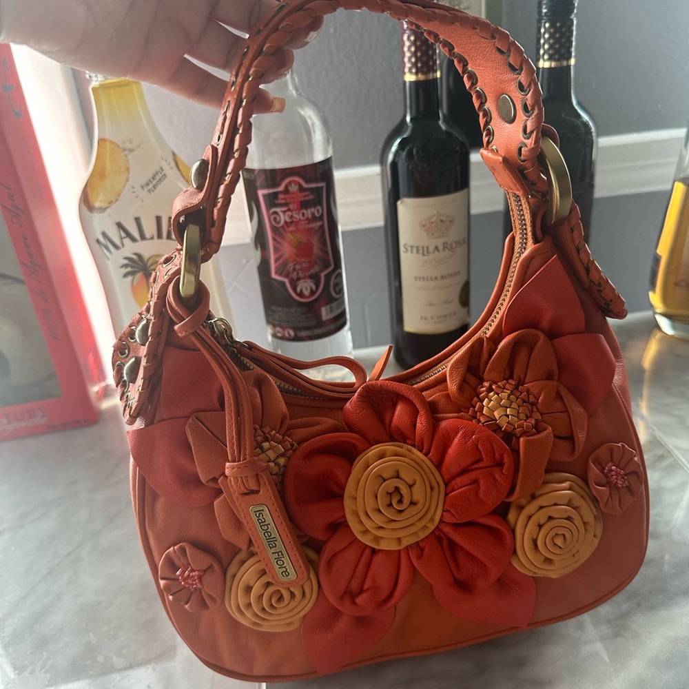 COPY - Isabella fiore Floral Embellished Orange Handbag
New‼️‼️